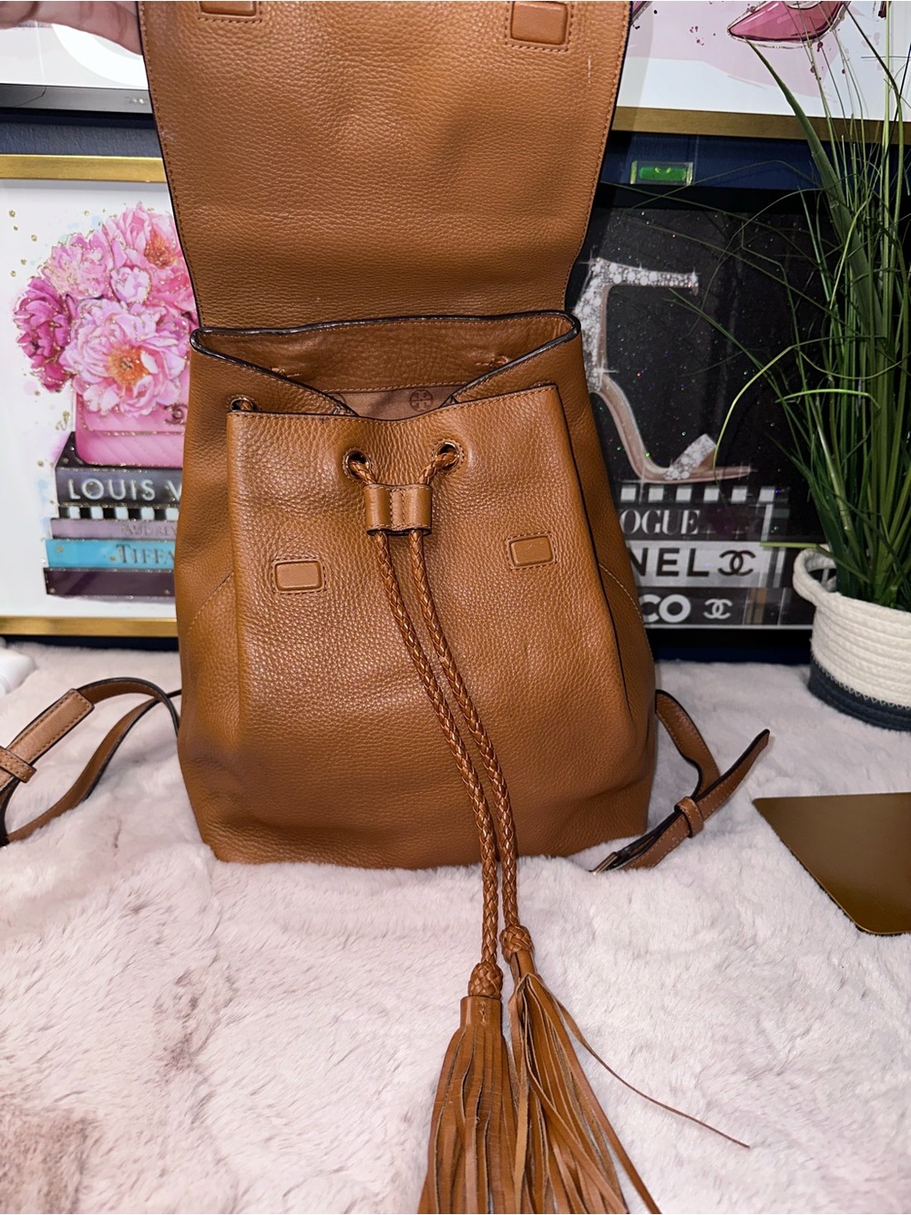🎒 Tory Burch Thea Leather Backpack – Cognac Brown - Picture 9 of 16